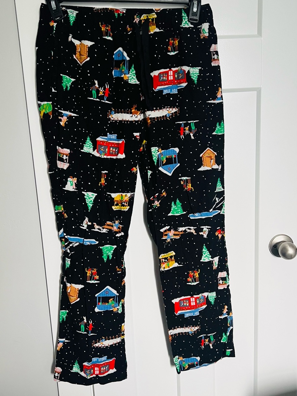 Old Navy Black Holiday Village Kids Pajama Bottoms
